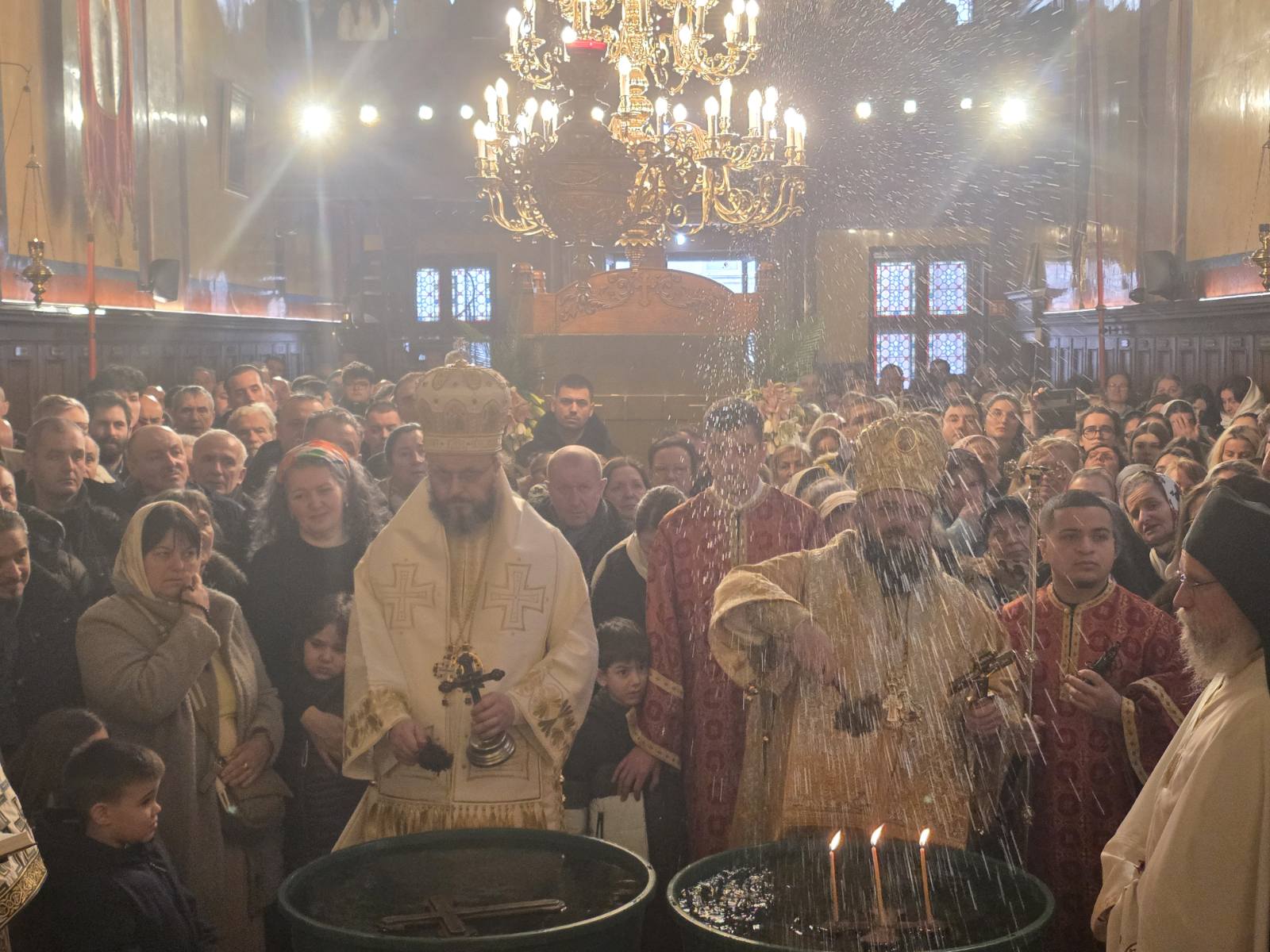 Богојављење · освећење воде